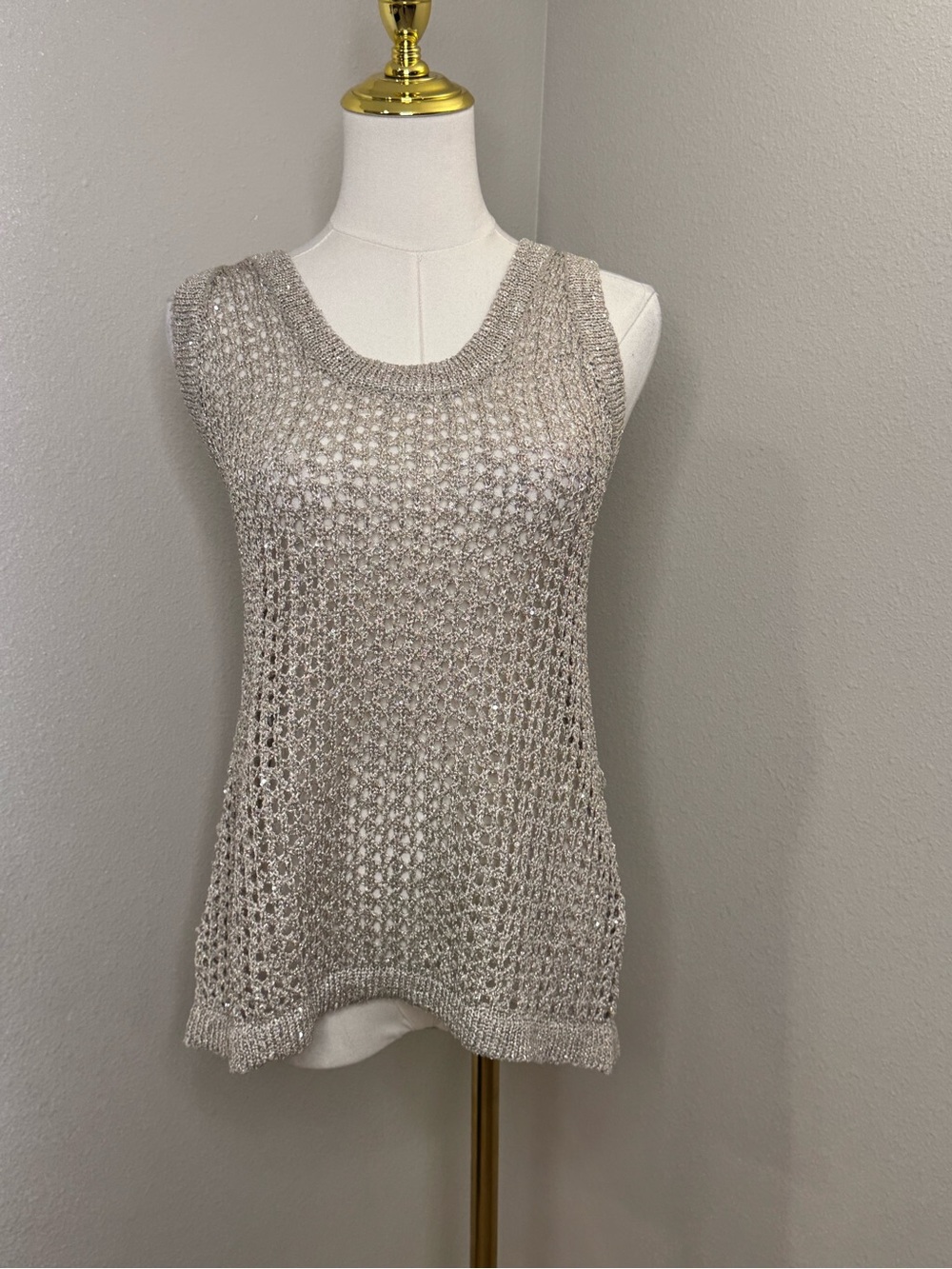 Bar III Silver Metallic Open Knit Sequin Sleeveless Sweater Top Large NWT